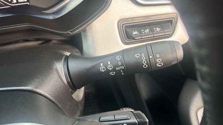 Renault Clio 1.0 TCe 90 SE Edition 5dr Petrol Hatchback